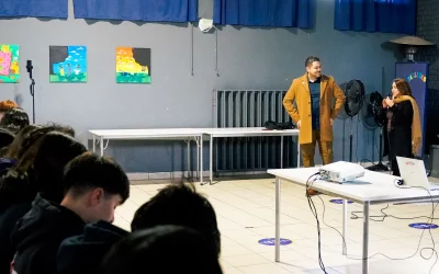 Estudiantes se inspiran con taller de emprendimiento de Emprendelovers